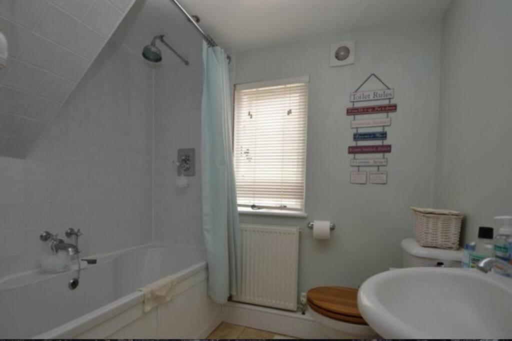 Acacia Cottage ハルステッド エクステリア 写真